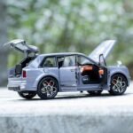 Rolls Royce Cullinan Alloy Diecast Model Car 1/20 Scale with Openable Pull Back Car Vehicle Toy for Kids