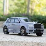 Rolls Royce Cullinan Alloy Diecast Model Car 1/20 Scale with Openable Pull Back Car Vehicle Toy for Kids - Image 7
